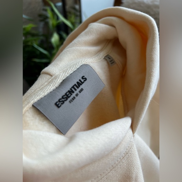 ☁️Authentic Fear of God Essentials Cream Sweat Pants - Picture 11 of 17
